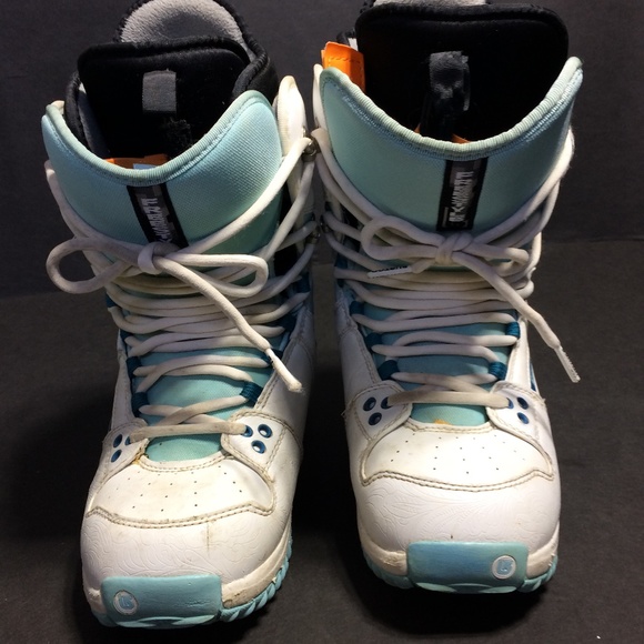 Burton Size 9 Snowboard Boots - Picture 1 of 4